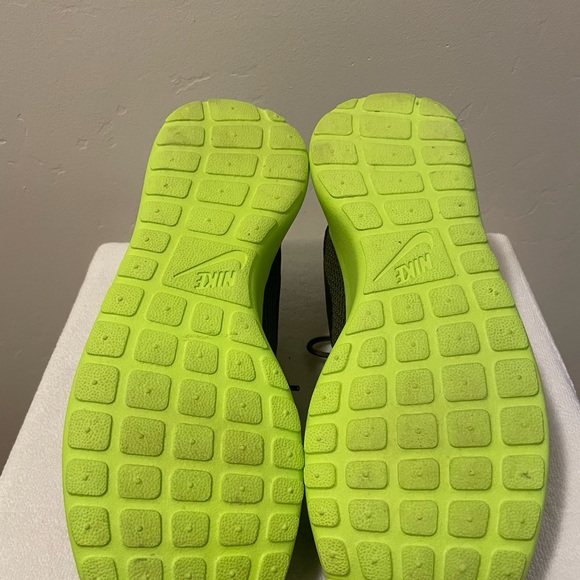 Nike Mesh Roshe Run Tarp Green - Picture 4 of 6